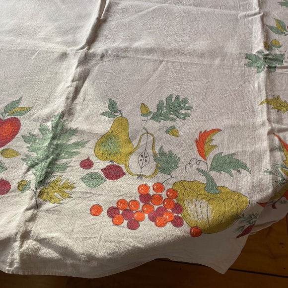 Vintage cotton harvest print tablecloth 50x60 - Picture 2 of 11